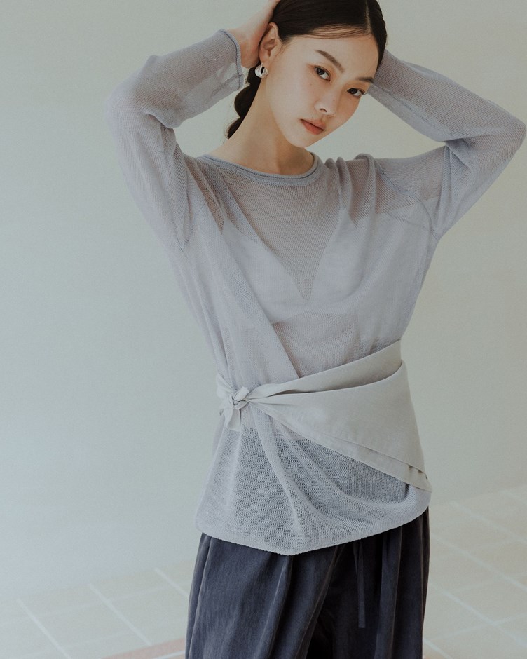 簍空感雪花透肌針織上衣