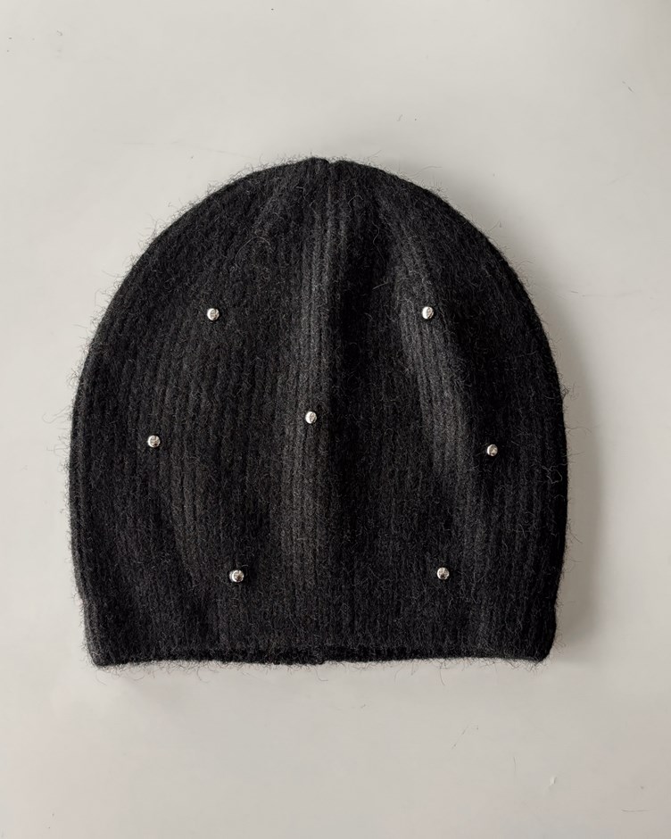 時髦鉚釘針織毛帽