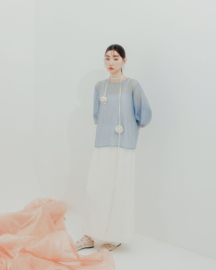 皺皺肌理綁帶澎袖上衣