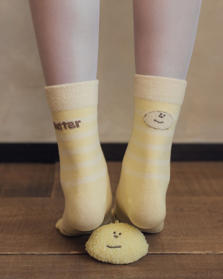 奶油毛茸茸條紋襪子