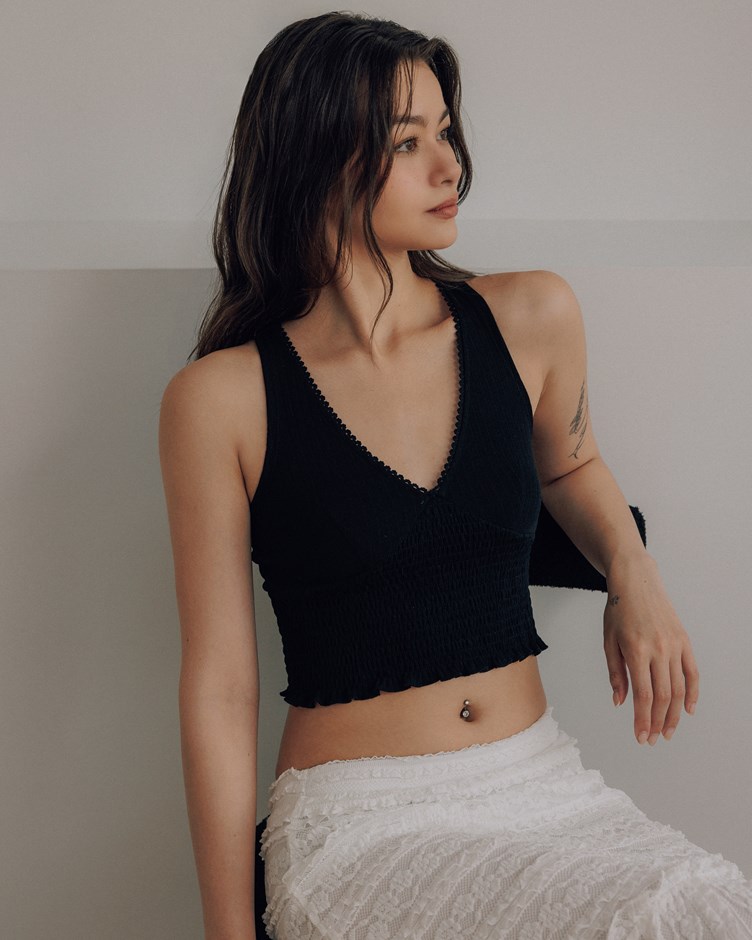 可愛緹花V領背心