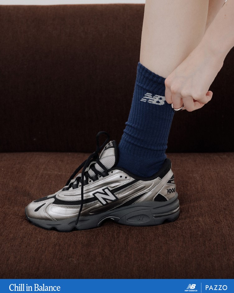 NEW BALANCE 刺繡LOGO中筒襪