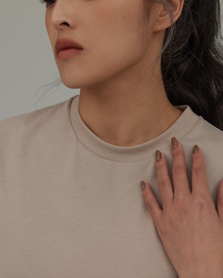 小立領中性極簡TEE（完美主義TEE）