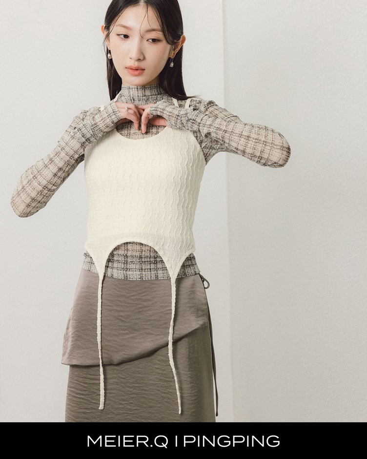pingping-毛呢紋理堆堆袖透膚上衣