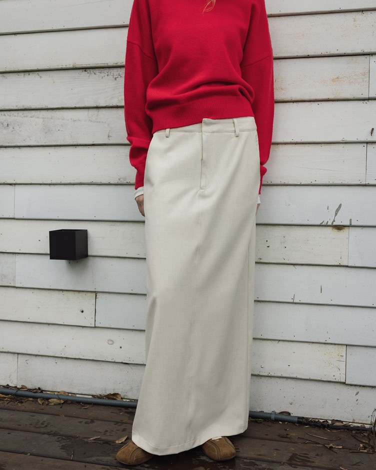 品牌LOGO刺繡後開岔長裙