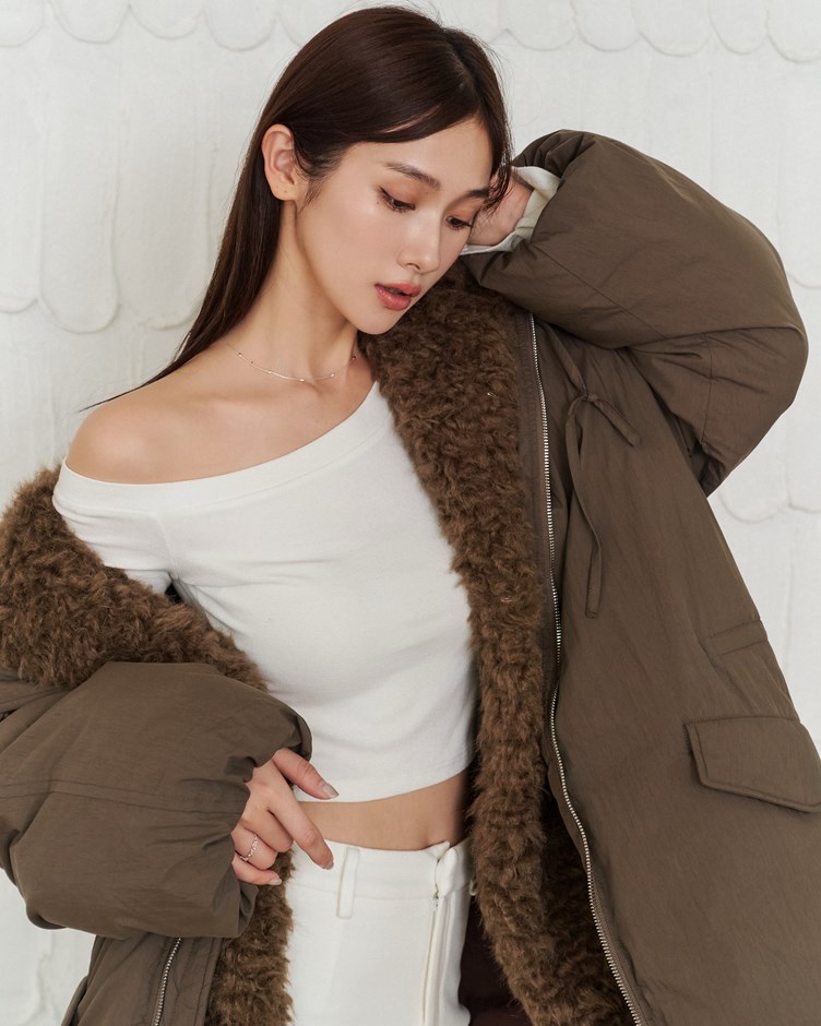 羊羔絨翻領軍裝90%鴨絨外套