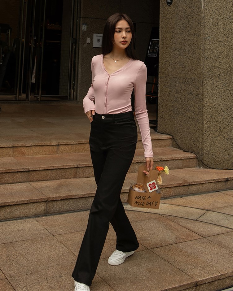 時髦顯瘦微喇叭長褲