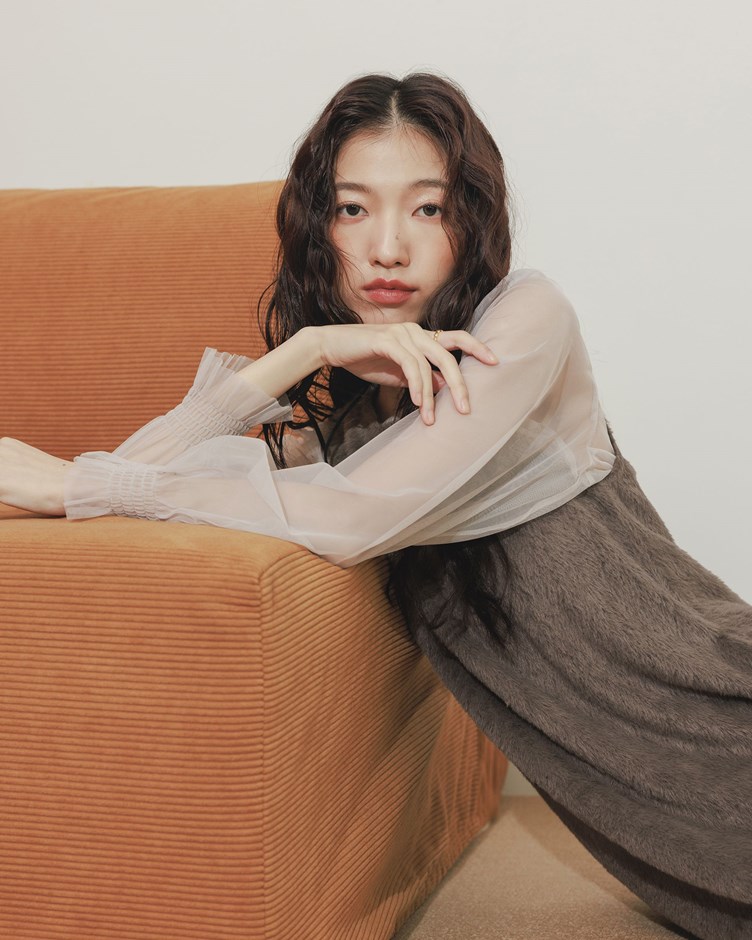 清透網紗澎袖上衣