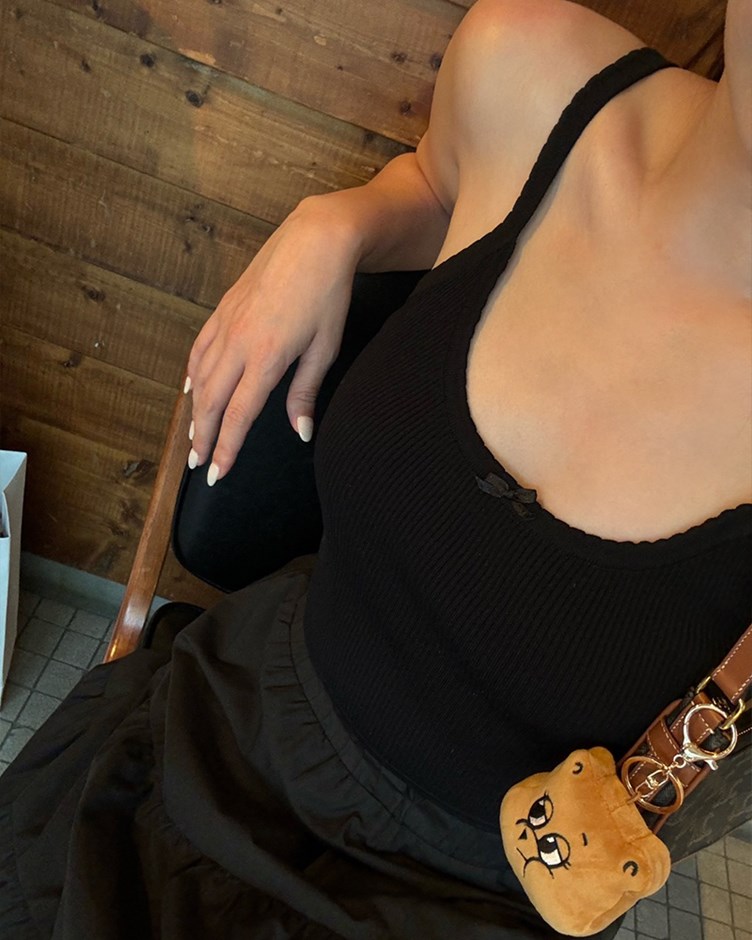 細肩帶花邊背心