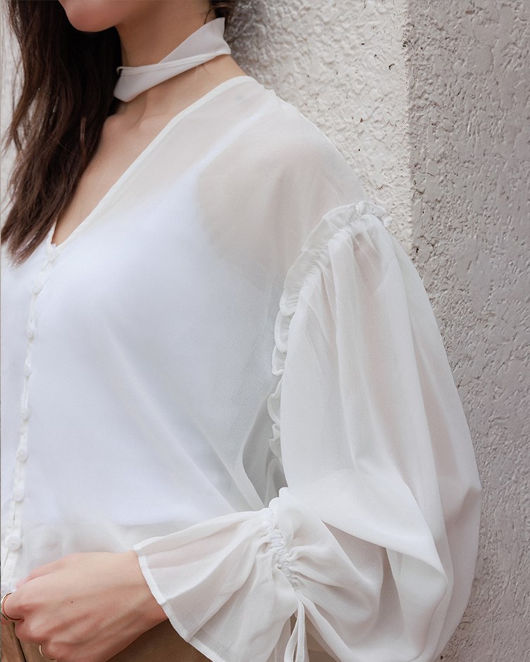 輕柔雪紡透膚上衣