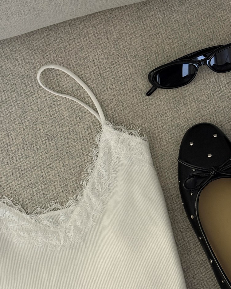 睫毛蕾絲細肩羅紋開衩上衣