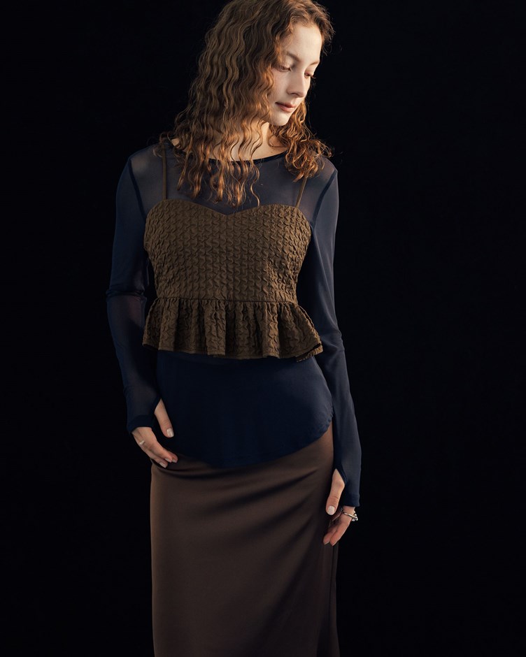 透膚圓領紗感套指長袖上衣