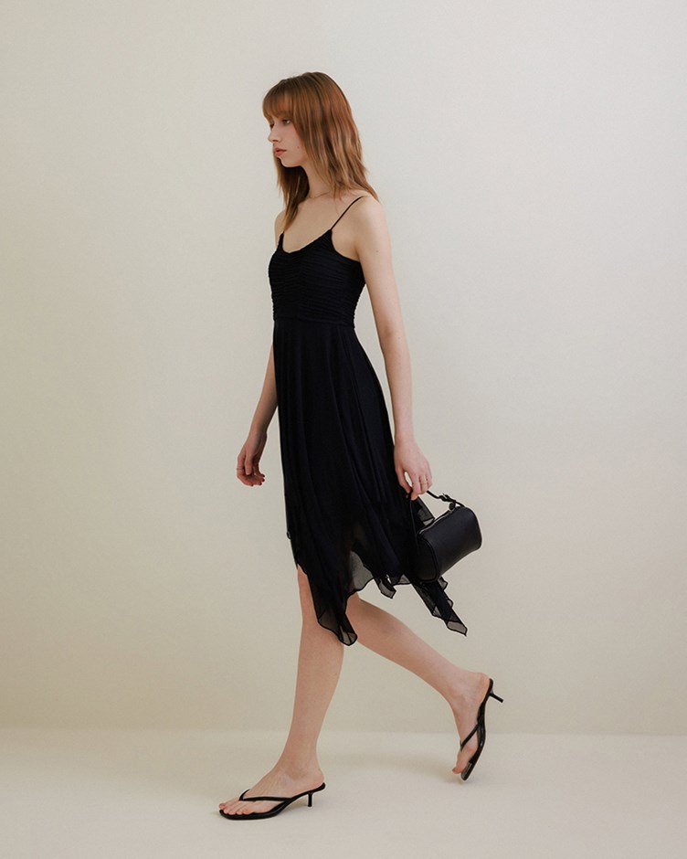 細肩帶層次平口網紗洋裝(yoyo聯名款)