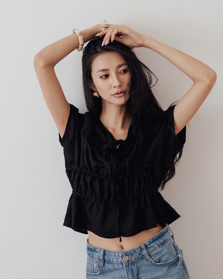 隨性蝴蝶結綁帶造型上衣