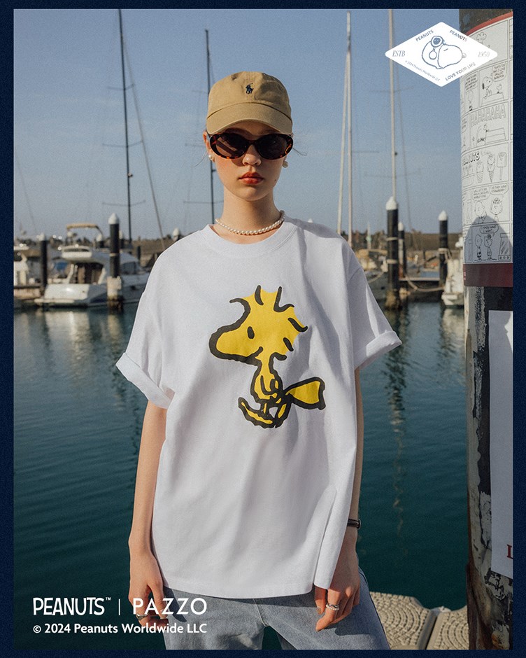 MIT Peanuts Woodstock 城市Tee