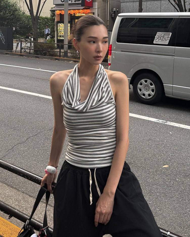 時髦大露背兩穿條紋上衣(附綁帶)