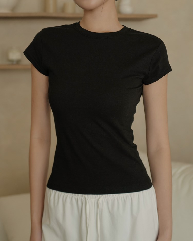 鬆弛感修身圓領短TEE