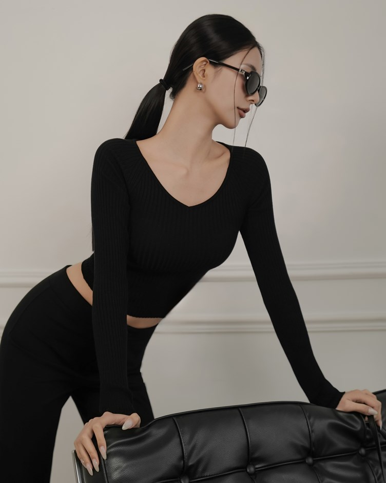 V領坑條針織長袖