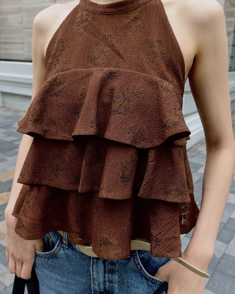 小高領花朵荷葉上衣