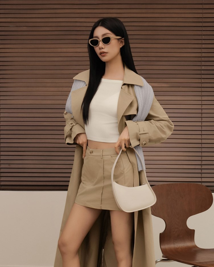 淺卡其壓線中腰褲裙