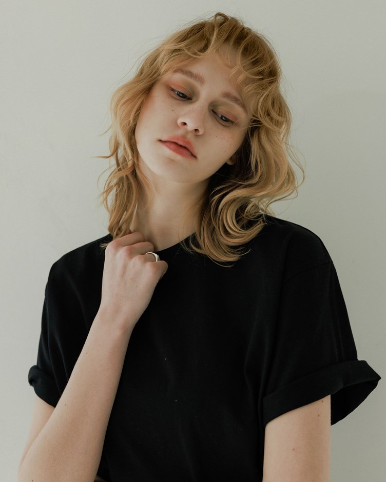 舒適圓領寬鬆水洗棉短袖TEE