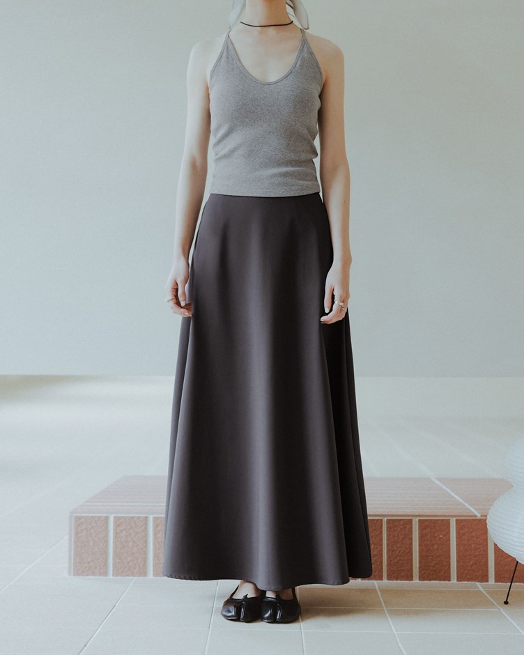 份量感垂墜傘擺西裝裙