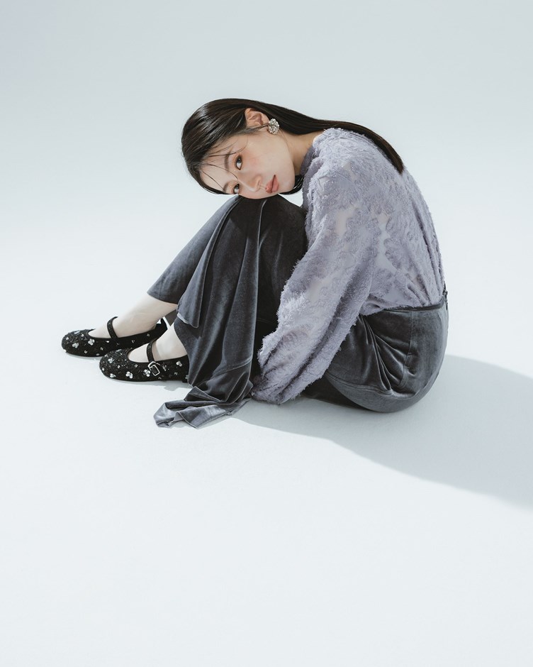 日系緹花小立領長袖上衣