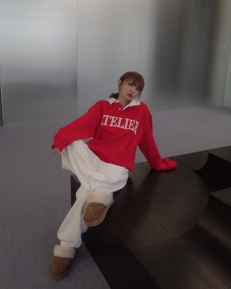 A’a刺繡襯衫領大學tee