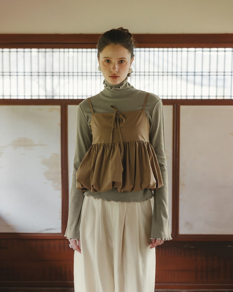 PROJECT.M 立體縫線高領上衣