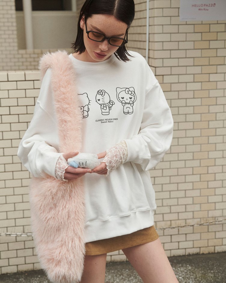 HELLO KITTY人物造型圓領大學TEE