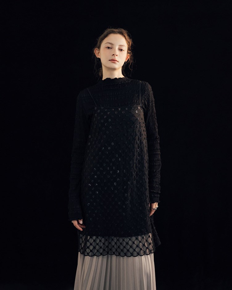 輕透細褶縐縐小高領上衣