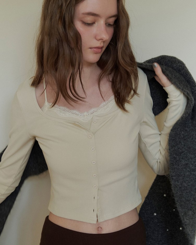 羊絨坑紋蕾絲排釦假兩件上衣