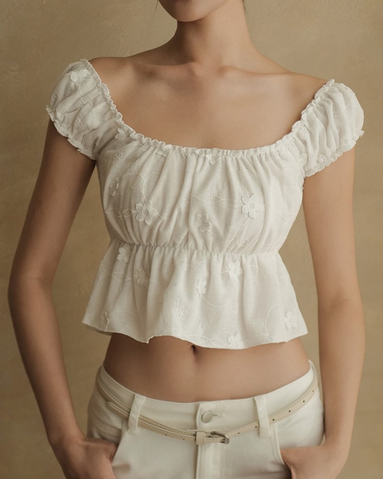 荷葉邊刺繡花朵上衣