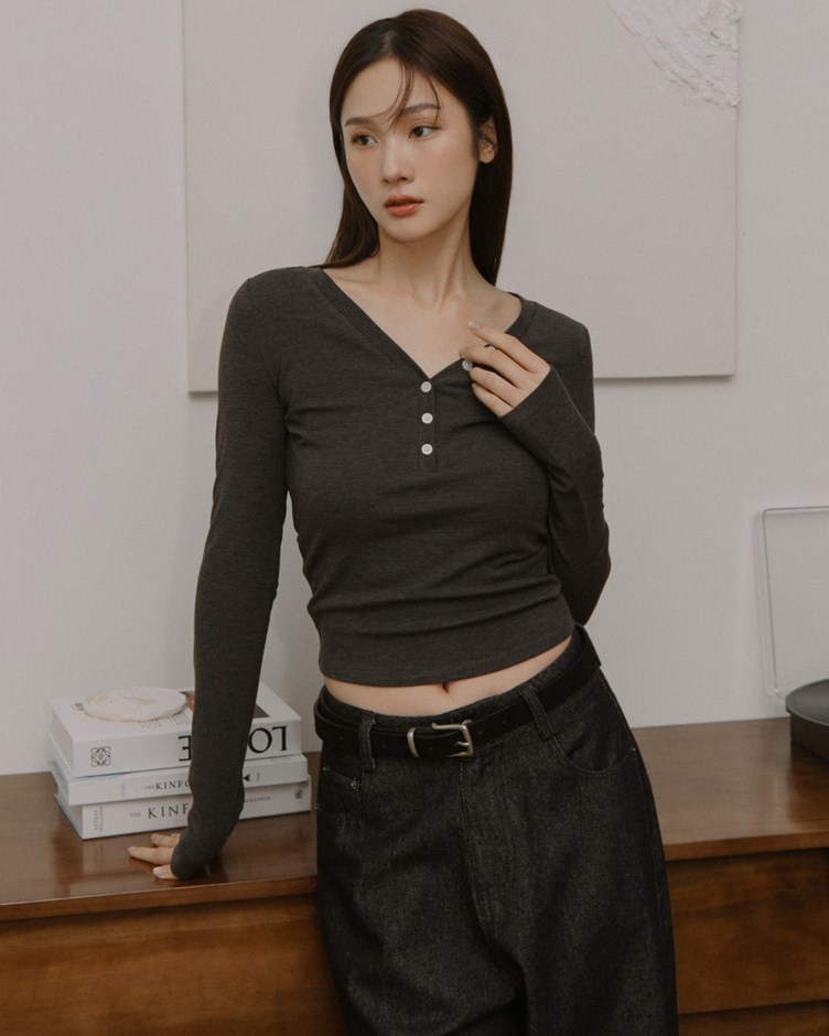 修身V領開釦長袖上衣