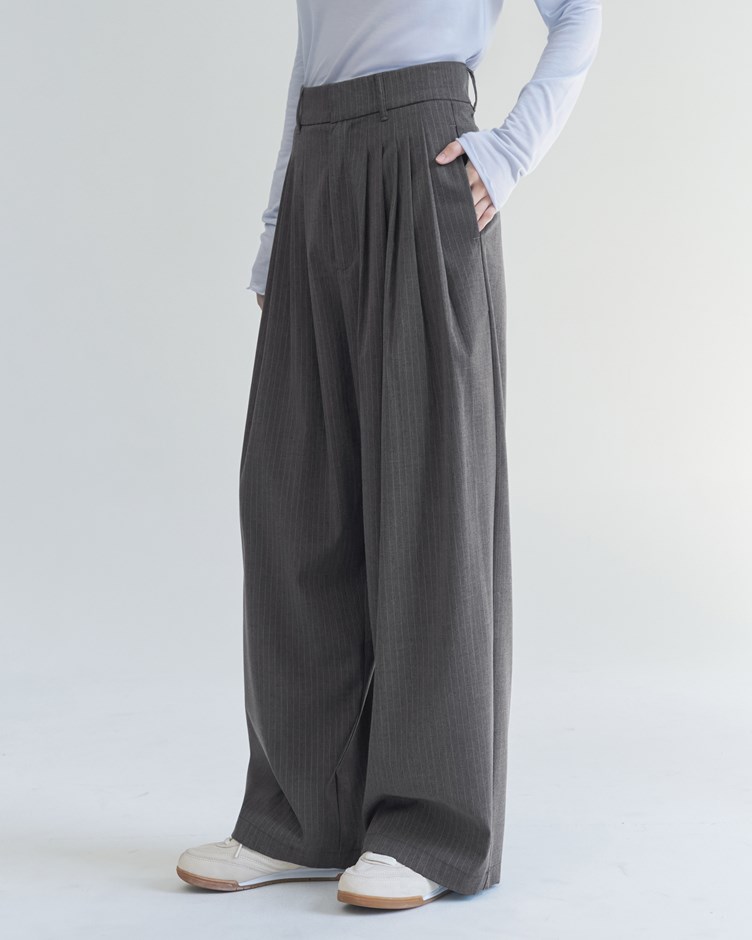 多褶繭型西裝條紋寬褲（小腹救星）