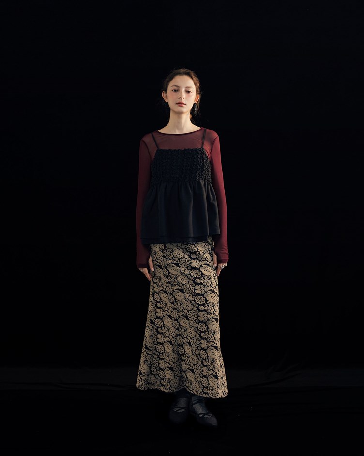 透膚圓領紗感套指長袖上衣