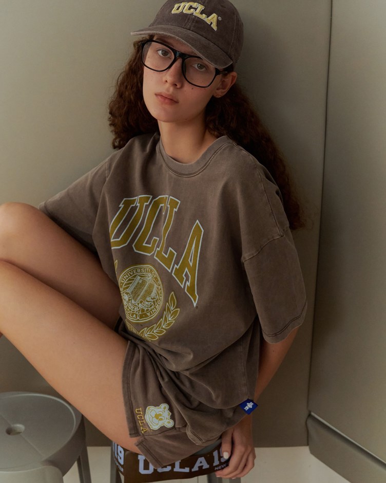 UCLA學院風洗舊寬鬆TEE