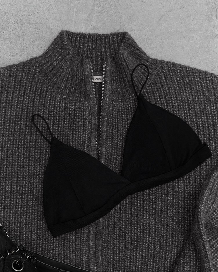 美背細帶三角杯BRA