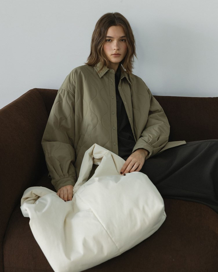 輕量防潑水雙面穿鋪棉襯衫式夾克