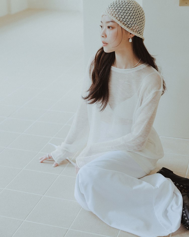 簍空感雪花透肌針織上衣