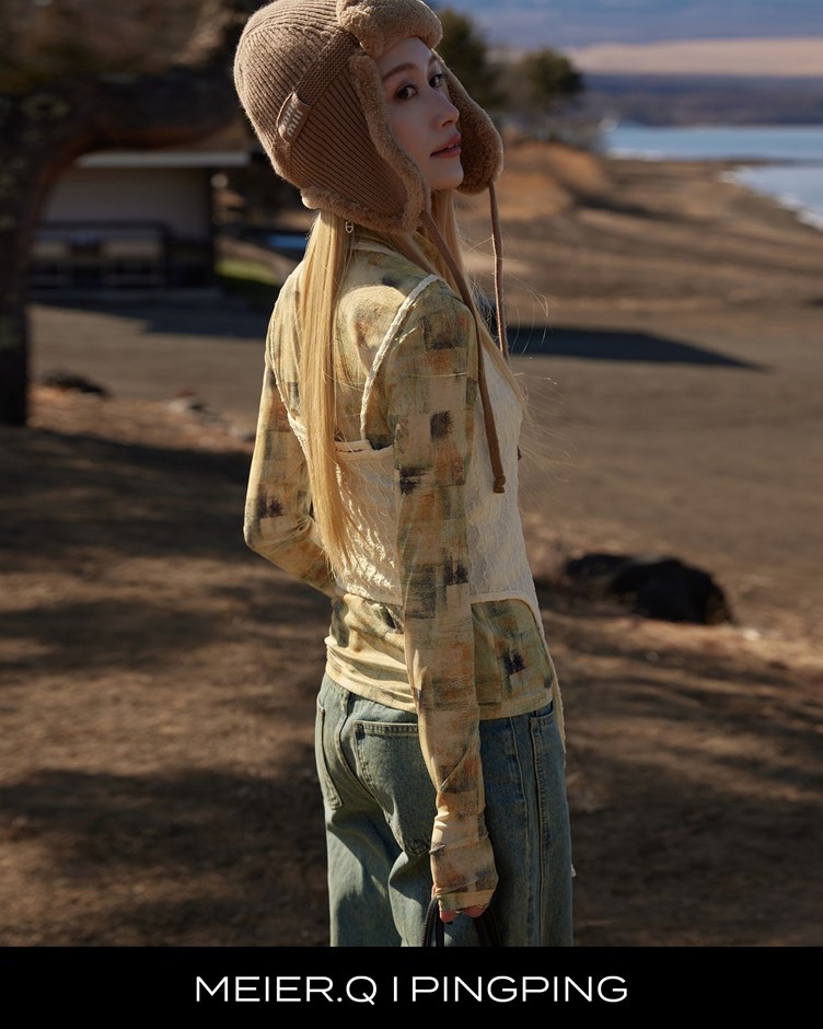 pingping-藝術感層次色塊透膚上衣