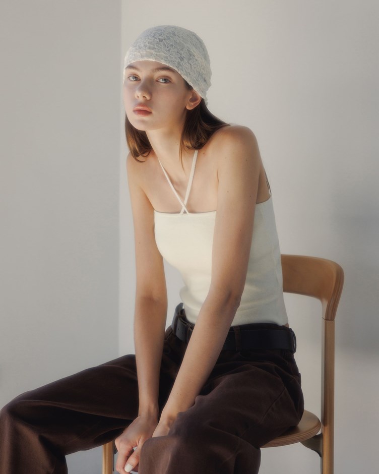 柔膚桃心領繞脖針織上衣