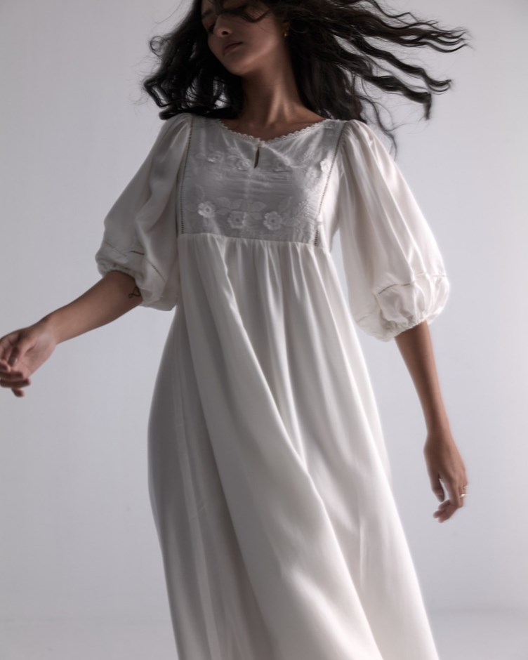 Relaxed Puff Sleeves Maxi Dress