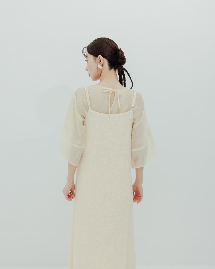 皺皺肌理綁帶澎袖上衣