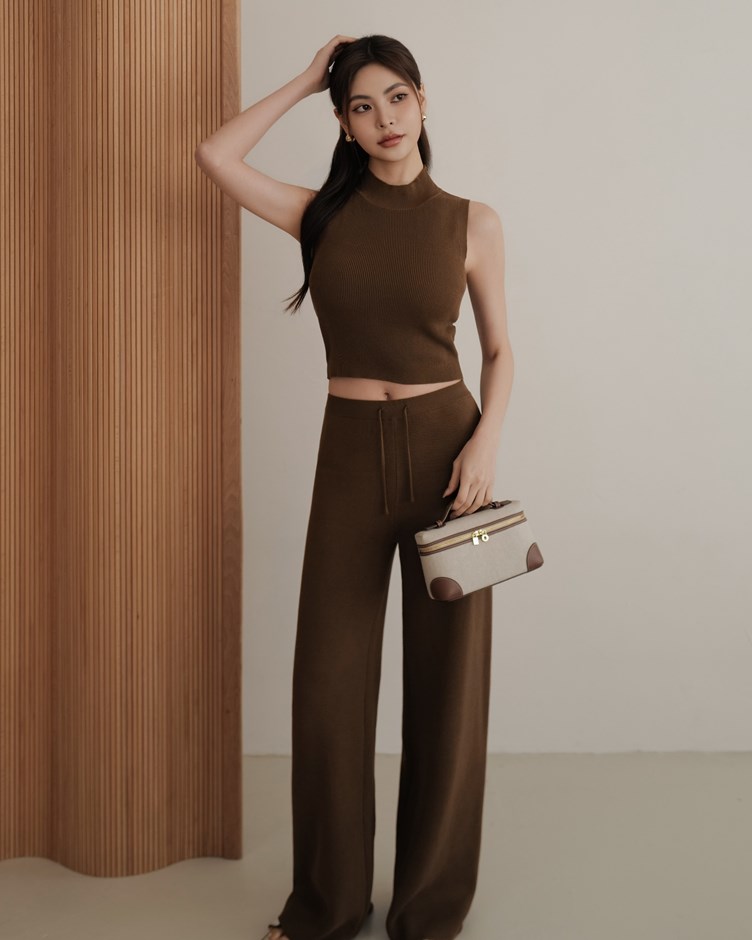 微高領粗針織彈力背心