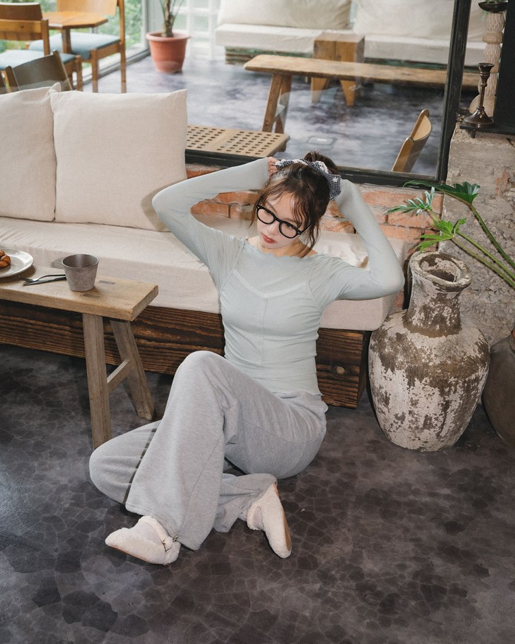 直坑紋蕾絲花邊背心長袖上衣(兩件組)