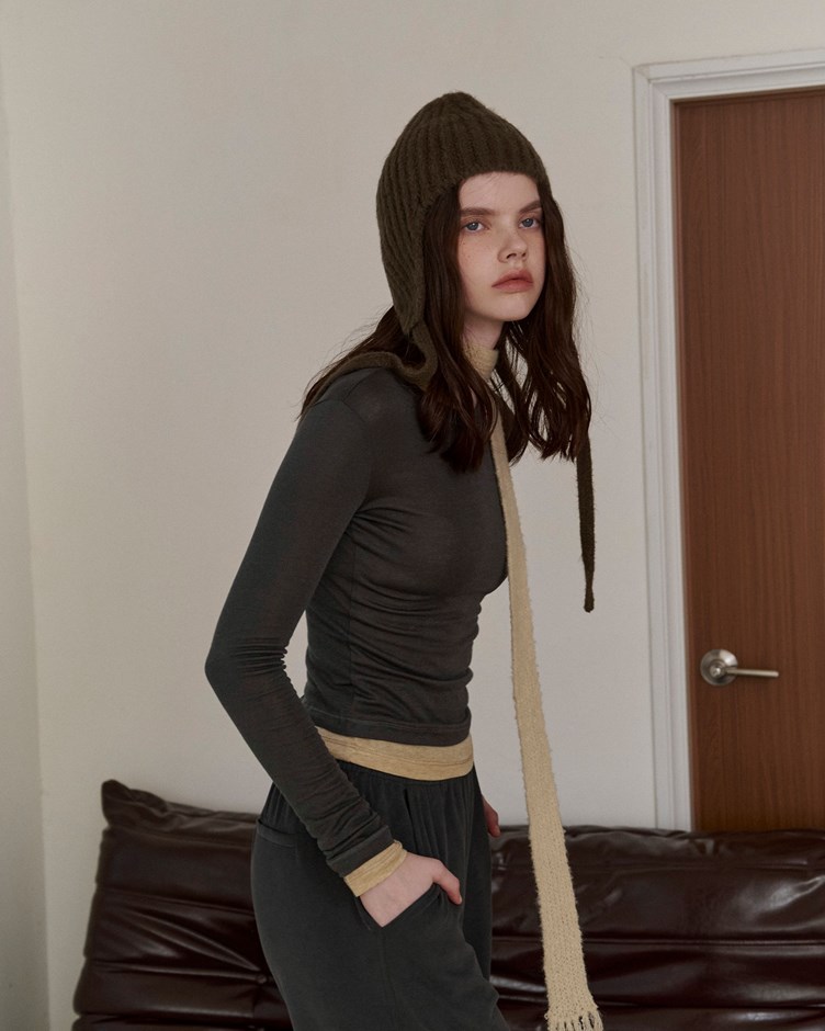 微透膚柔彈天絲羊絨上衣