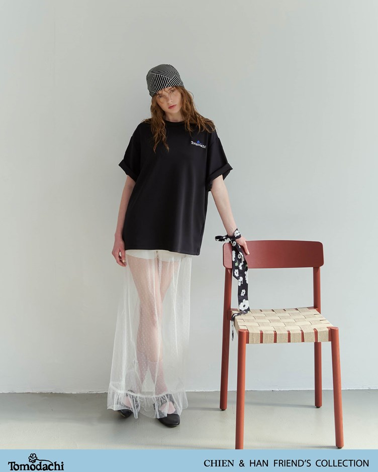 Tomodachi果凍感刺繡寬鬆TEE(unisex)(阿翰聯名款)