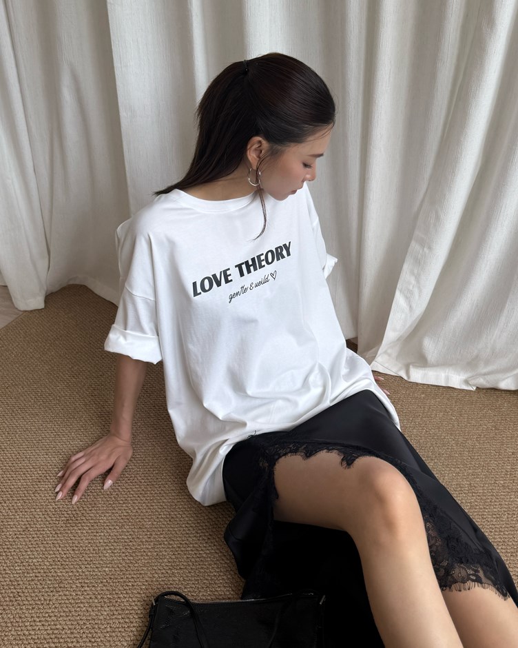 LOVE THEORY字母印花寬鬆TEE