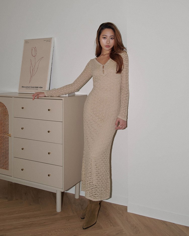 V領針織長洋裝